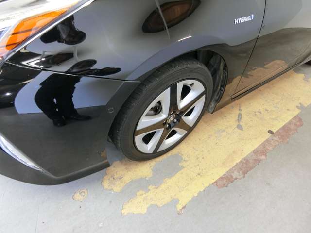 トヨタ プリウス １．８ Ａ プレミアム ツーリングセレクション H29年 (中国) 99