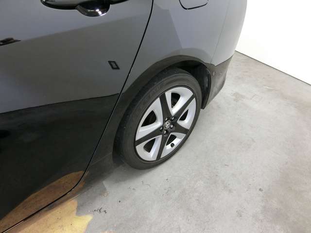 トヨタ プリウス １．８ Ａ プレミアム ツーリングセレクション H29年 (中国) 99