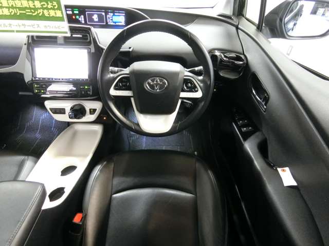 トヨタ プリウス １．８ Ａ プレミアム ツーリングセレクション H29年 (中国) 99