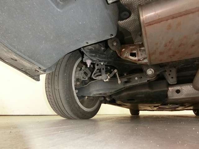 トヨタ プリウス １．８ Ａ プレミアム ツーリングセレクション H29年 (中国) 99