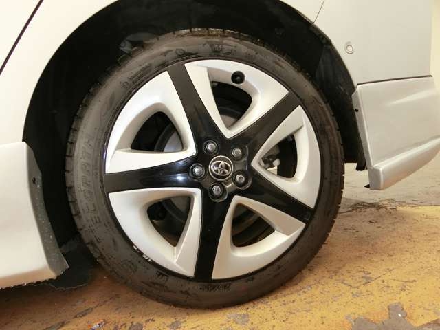 トヨタ プリウス １．８ Ａ ツーリングセレクション H28年 (中国) 99