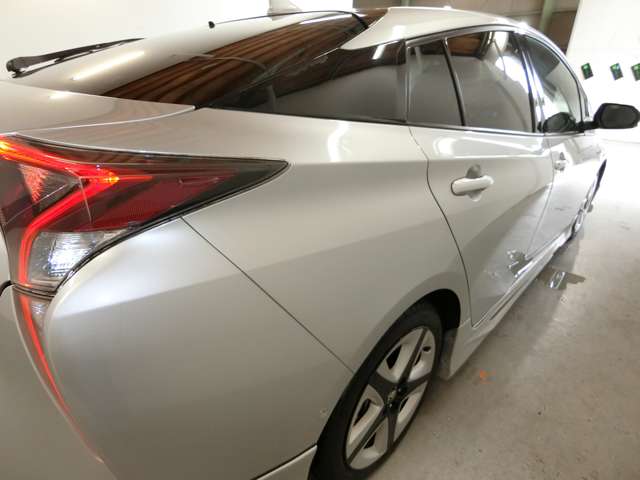 トヨタ プリウス １．８ Ａ ツーリングセレクション H28年 (中国) 99