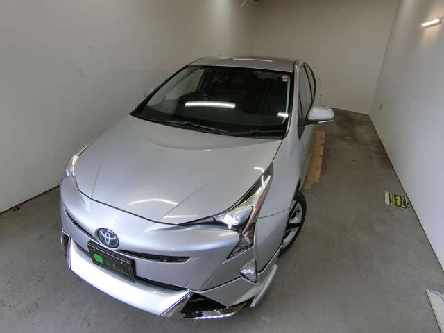 トヨタ プリウス １．８ Ａ ツーリングセレクション H28年 (中国) 99