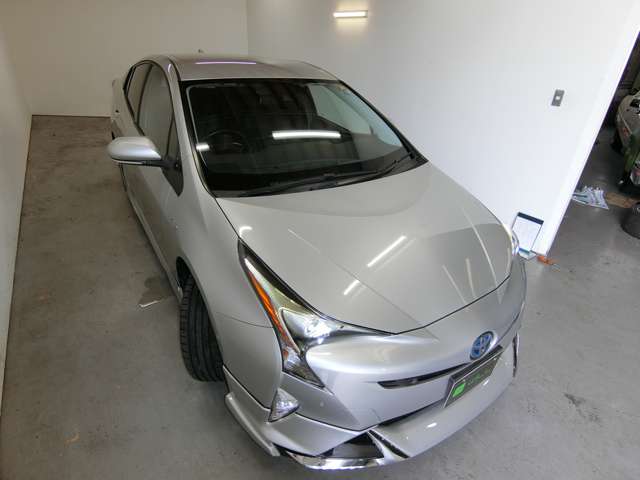 トヨタ プリウス １．８ Ａ ツーリングセレクション H28年 (中国) 99