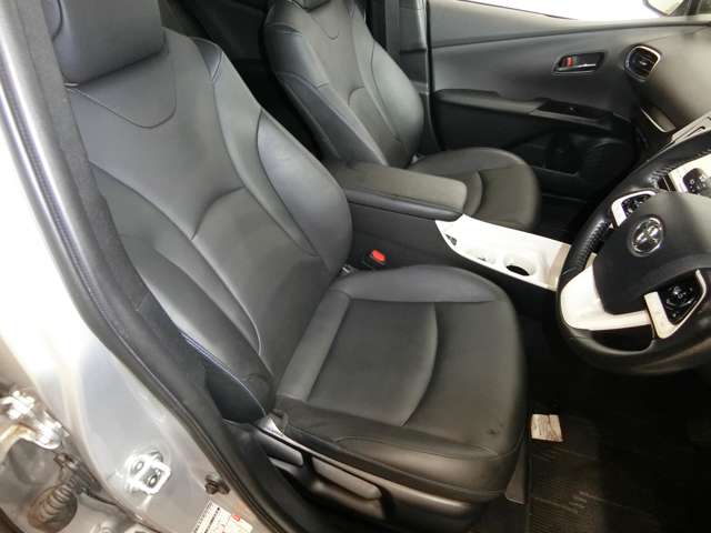 トヨタ プリウス １．８ Ａ ツーリングセレクション H28年 (中国) 99