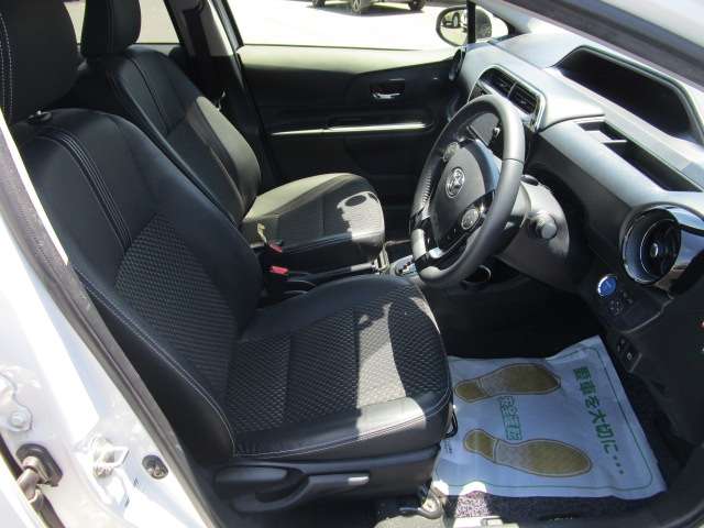 トヨタ アクア １．５ クロスオーバー H30年 (関東) 99