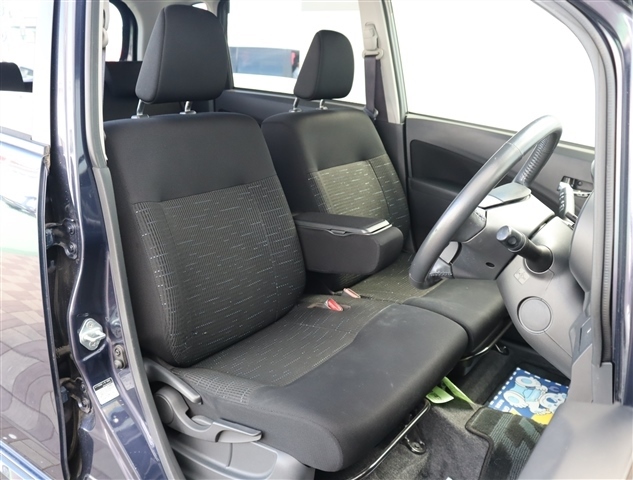 スバル ステラ ６６０ カスタムＲ スマートアシスト H26年 (関東) 99