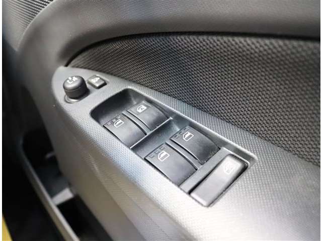 スバル ステラ ６６０ カスタムＲ スマートアシスト H26年 (関東) 99