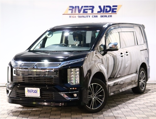 三菱 デリカ　Ｄ：５ アーバンギア ２．２ Ｇ ディーゼルターボ ４ＷＤ R1年 (関東) 99