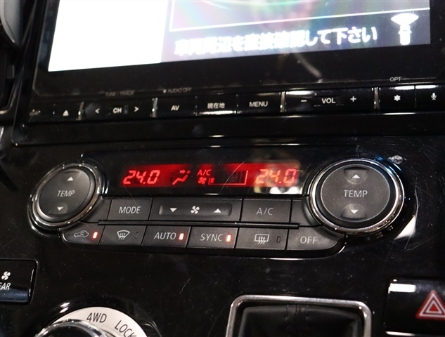 三菱 デリカ　Ｄ：５ アーバンギア ２．２ Ｇ ディーゼルターボ ４ＷＤ R1年 (関東) 99