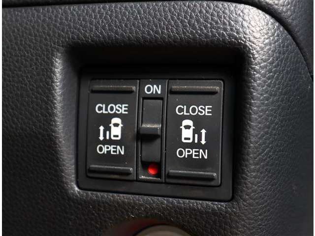 ホンダ Ｎ　ＢＯＸ カスタム ６６０ Ｌ ターボ R5年 (関東) 99