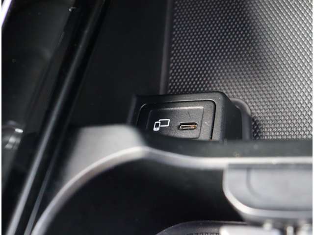 メルセデスベンツ ＧＬＢクラス １８０ R4年 (関東) 99