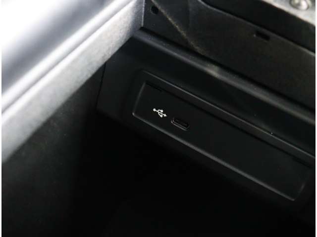 メルセデスベンツ ＧＬＢクラス １８０ R4年 (関東) 99