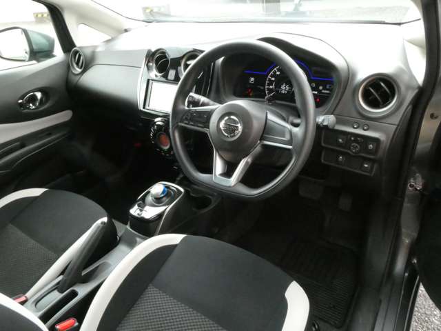 日産 ノート １．２ Ｅ－ＰＯＷＥＲ Ｘ Ｖセレクション R2年 (関東) 99