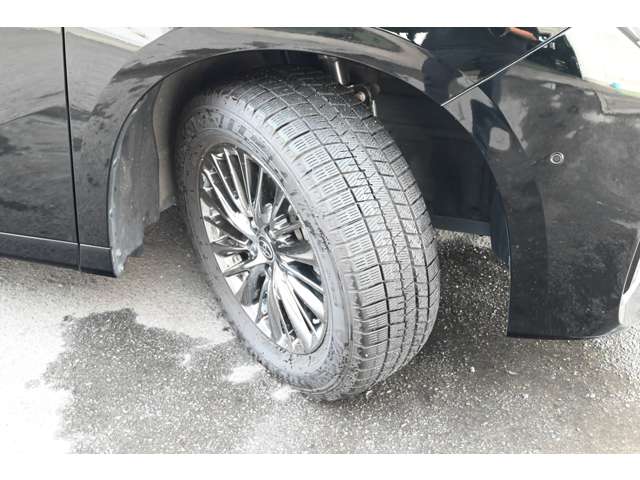 トヨタ アルファード　ハイブリッド ハイブリッド ２．５ エグゼクティブ ラウンジ Ｅ－ＦＯＵＲ ４ＷＤ R4年 (近畿) 99