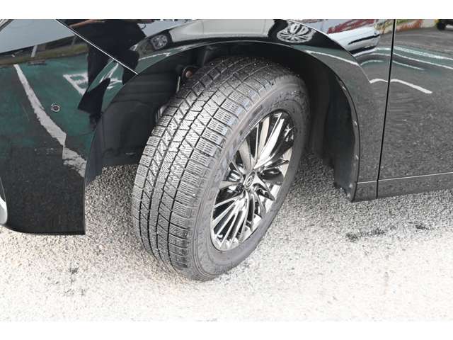 トヨタ アルファード　ハイブリッド ハイブリッド ２．５ エグゼクティブ ラウンジ Ｅ－ＦＯＵＲ ４ＷＤ R4年 (近畿) 99