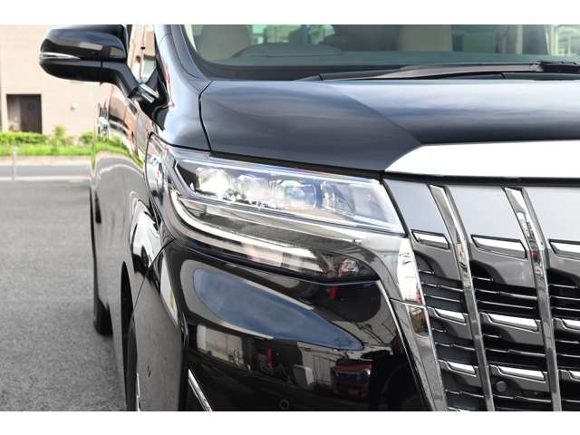 トヨタ アルファード　ハイブリッド ハイブリッド ２．５ エグゼクティブ ラウンジ Ｅ－ＦＯＵＲ ４ＷＤ R4年 (近畿) 99