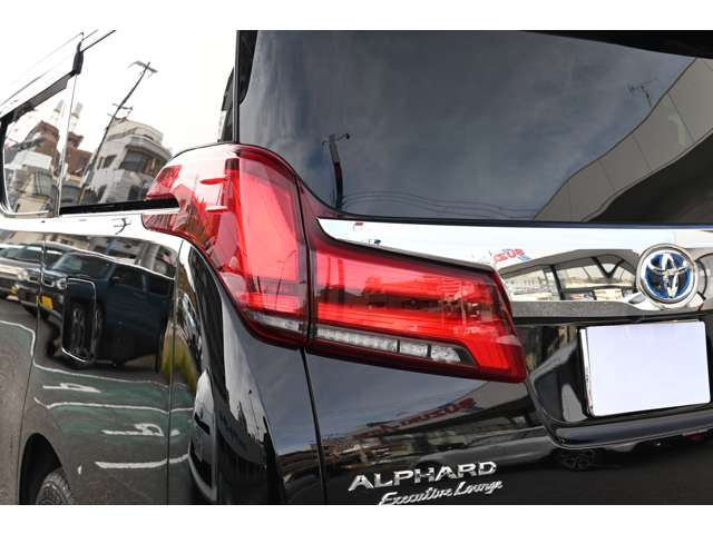 トヨタ アルファード　ハイブリッド ハイブリッド ２．５ エグゼクティブ ラウンジ Ｅ－ＦＯＵＲ ４ＷＤ R4年 (近畿) 99