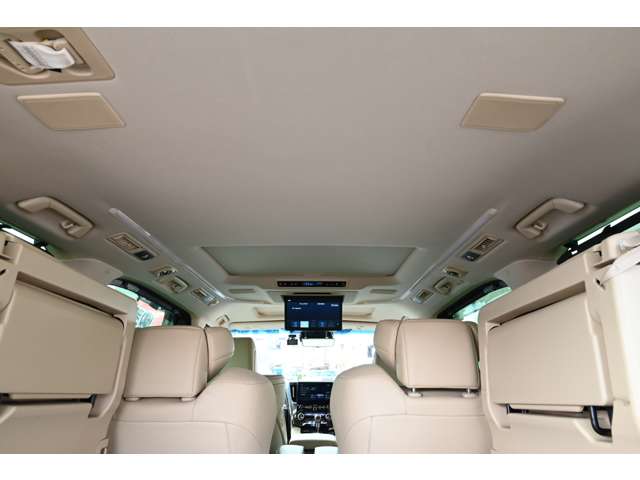 トヨタ アルファード　ハイブリッド ハイブリッド ２．５ エグゼクティブ ラウンジ Ｅ－ＦＯＵＲ ４ＷＤ R4年 (近畿) 99