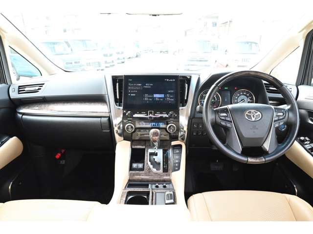 トヨタ アルファード　ハイブリッド ハイブリッド ２．５ エグゼクティブ ラウンジ Ｅ－ＦＯＵＲ ４ＷＤ R4年 (近畿) 99