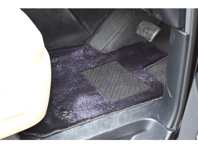 トヨタ アルファード　ハイブリッド ハイブリッド ２．５ エグゼクティブ ラウンジ Ｅ－ＦＯＵＲ ４ＷＤ R4年 (近畿) 99