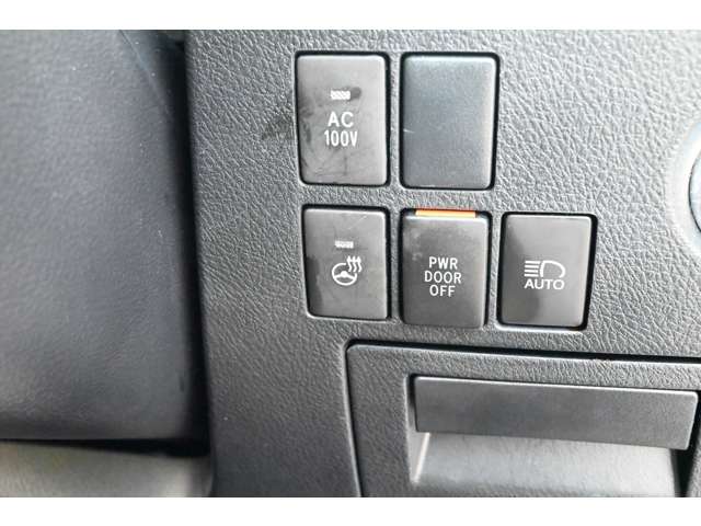 トヨタ アルファード　ハイブリッド ハイブリッド ２．５ エグゼクティブ ラウンジ Ｅ－ＦＯＵＲ ４ＷＤ R4年 (近畿) 99