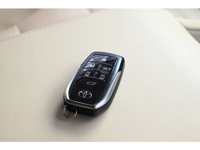 トヨタ アルファード　ハイブリッド ハイブリッド ２．５ エグゼクティブ ラウンジ Ｅ－ＦＯＵＲ ４ＷＤ R4年 (近畿) 99