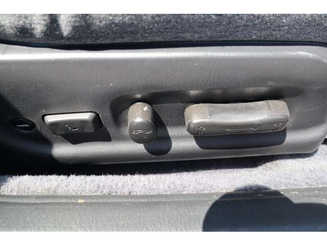 日産 グロリア ３．０ グランツーリスモ アルティマ H7年 (東海) 99