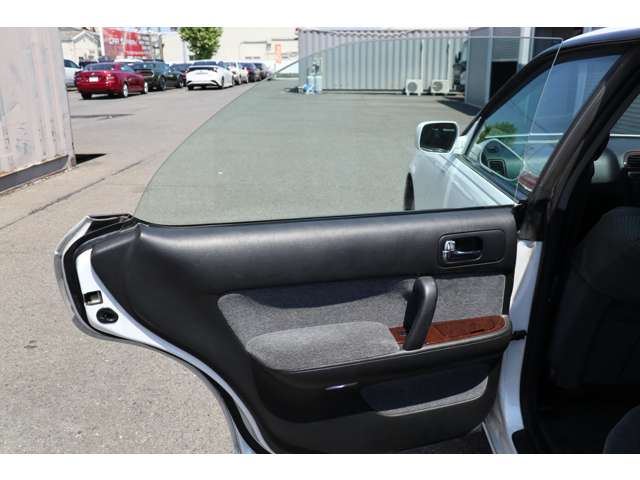 日産 グロリア ３．０ グランツーリスモ アルティマ H7年 (東海) 99