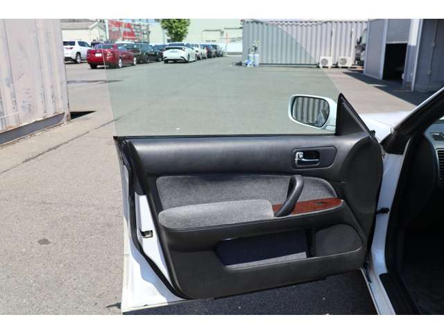 日産 グロリア ３．０ グランツーリスモ アルティマ H7年 (東海) 99