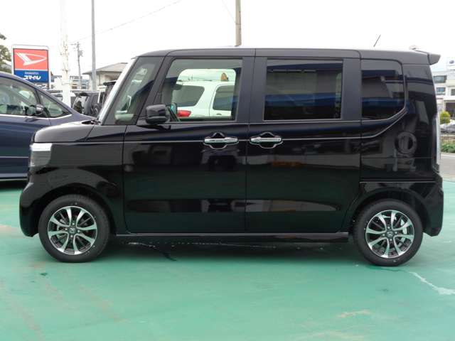 ホンダ Ｎ　ＢＯＸ カスタム ６６０ R7年 () 99