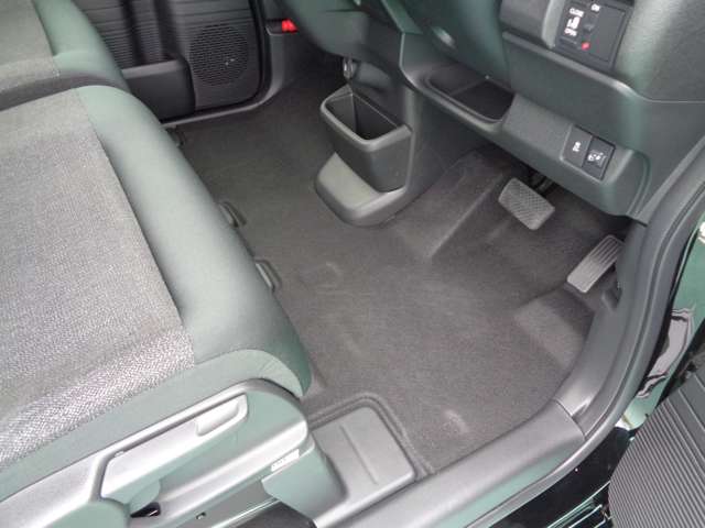 ホンダ Ｎ　ＢＯＸ カスタム ６６０ R7年 () 99