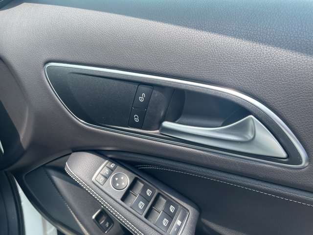 メルセデスベンツ ＧＬＡクラス ＧＬＡ２２０ ４マチック ４ＷＤ H29年 (東北) 99