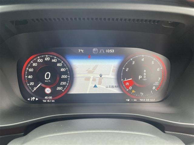 ボルボ ＸＣ４０ Ｔ４ ＡＷＤ Ｒデザイン ４ＷＤ H30年 (東北) 99