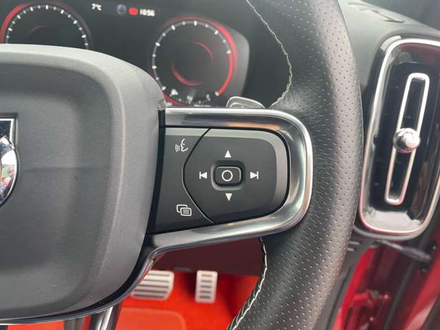 ボルボ ＸＣ４０ Ｔ４ ＡＷＤ Ｒデザイン ４ＷＤ H30年 (東北) 99