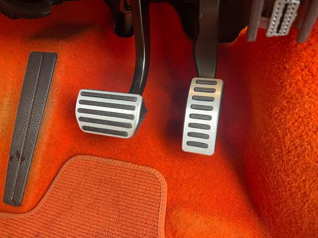 ボルボ ＸＣ４０ Ｔ４ ＡＷＤ Ｒデザイン ４ＷＤ H30年 (東北) 99