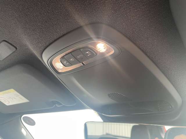 ボルボ ＸＣ４０ Ｔ４ ＡＷＤ Ｒデザイン ４ＷＤ H30年 (東北) 99