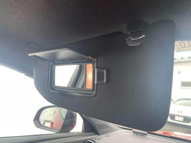 ボルボ ＸＣ４０ Ｔ４ ＡＷＤ Ｒデザイン ４ＷＤ H30年 (東北) 99