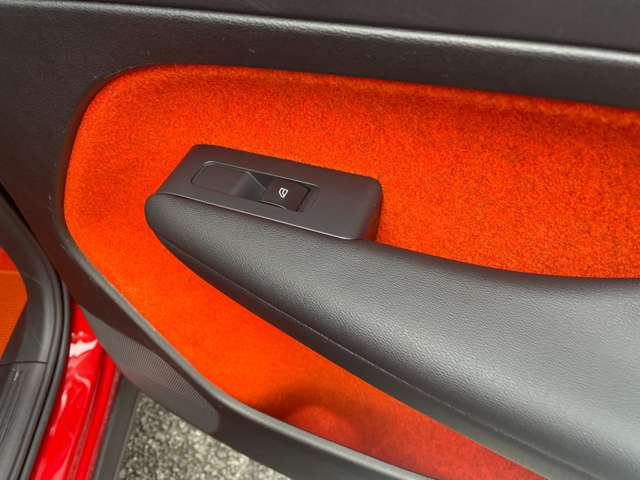 ボルボ ＸＣ４０ Ｔ４ ＡＷＤ Ｒデザイン ４ＷＤ H30年 (東北) 99