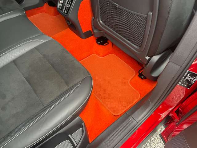 ボルボ ＸＣ４０ Ｔ４ ＡＷＤ Ｒデザイン ４ＷＤ H30年 (東北) 99