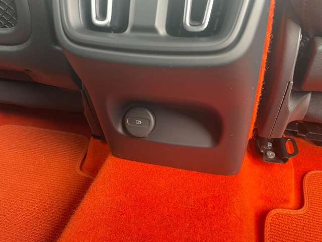 ボルボ ＸＣ４０ Ｔ４ ＡＷＤ Ｒデザイン ４ＷＤ H30年 (東北) 99