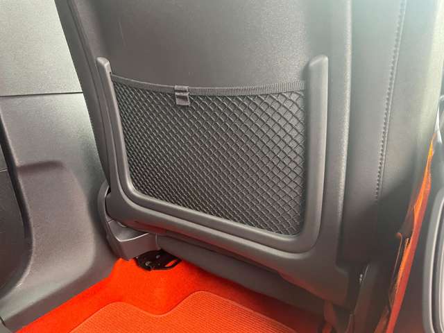 ボルボ ＸＣ４０ Ｔ４ ＡＷＤ Ｒデザイン ４ＷＤ H30年 (東北) 99