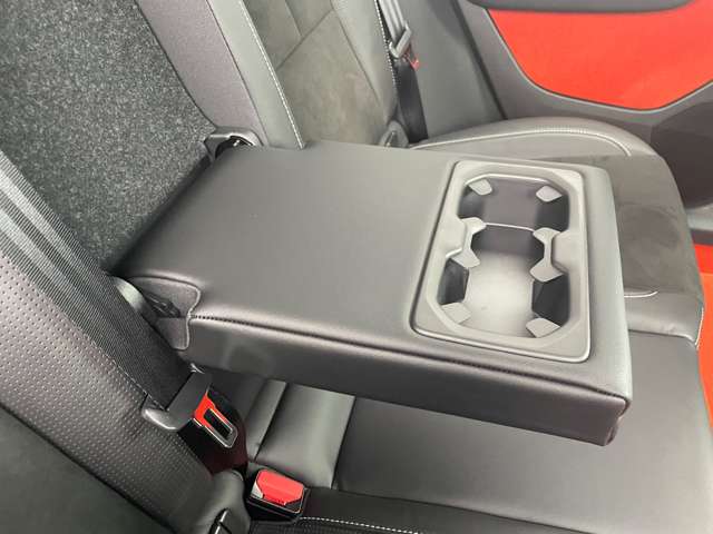 ボルボ ＸＣ４０ Ｔ４ ＡＷＤ Ｒデザイン ４ＷＤ H30年 (東北) 99