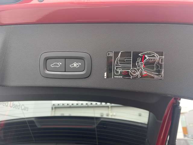 ボルボ ＸＣ４０ Ｔ４ ＡＷＤ Ｒデザイン ４ＷＤ H30年 (東北) 99