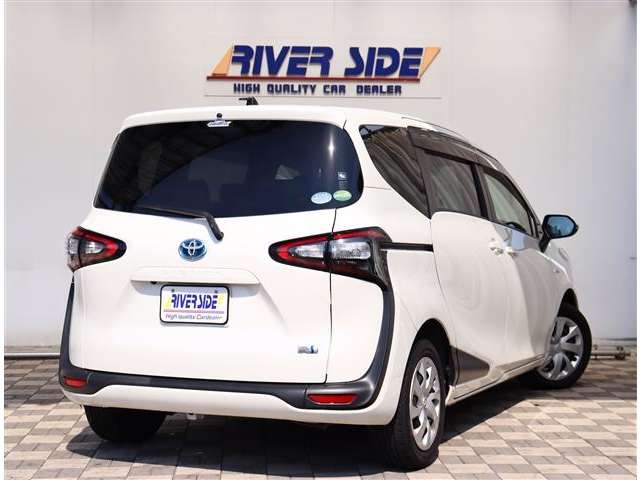 トヨタ シエンタ　ハイブリッド ハイブリッド １．５ Ｇ クエロ H30年 (関東) 99