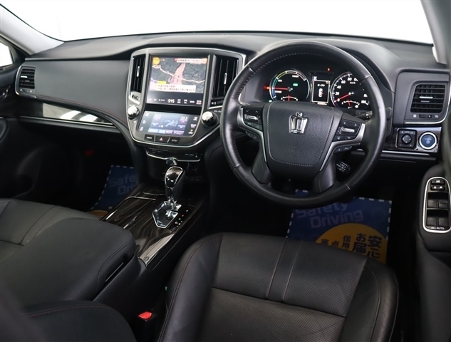 トヨタ クラウン　ハイブリッド ハイブリッド ２．５ Ｓ H29年 (関東) 99