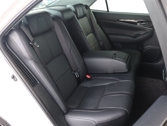 トヨタ クラウン　ハイブリッド ハイブリッド ２．５ Ｓ H29年 (関東) 99