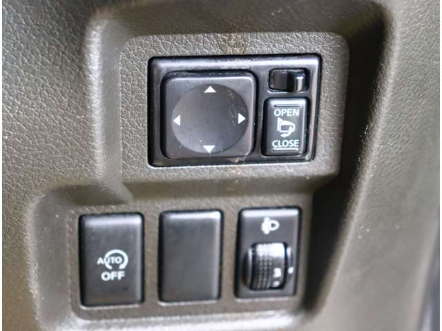 日産 キューブ １．５ １５Ｘ H26年 (関東) 99