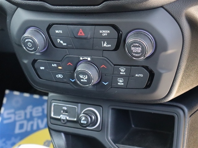 ジープ レネゲード リミテッド R2年 (関東) 99