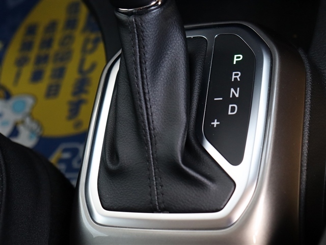 ジープ レネゲード リミテッド R2年 (関東) 99